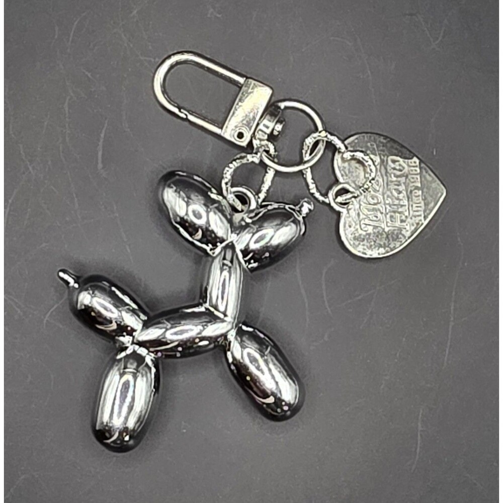 BIRATO HIGO Silver Balloon Dog Key Chain with Heart Accent Modern Style